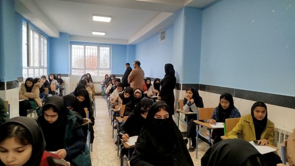 آزمون کتبی مسابقات قرآن و عترت دانش آموزان دخترانه  متوسطه 