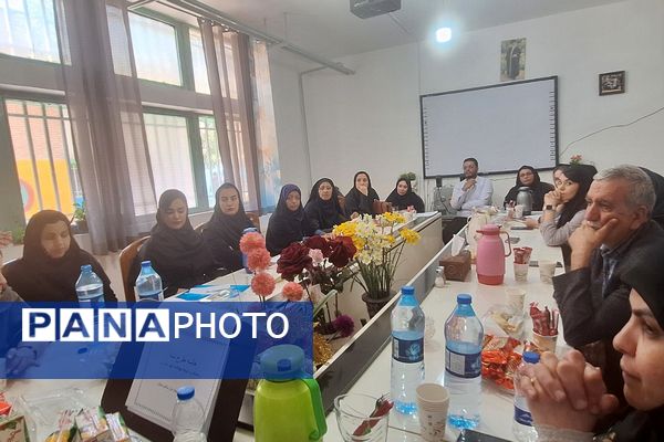 برگزاری جلسات هماهنگی با شبکه بهداشت شهرستان ری در راستای طرح ملی نماد