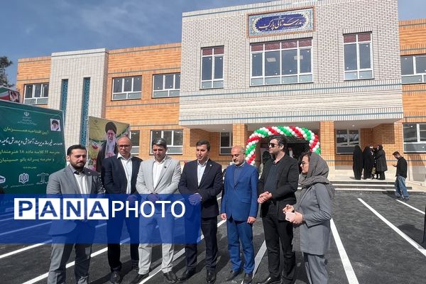 آیین افتتاح دو مدرسه خیرساز با حضور مدیر کل آموزش و پرورش شهرستانهای استان تهران در ناحیه دو شهرری 