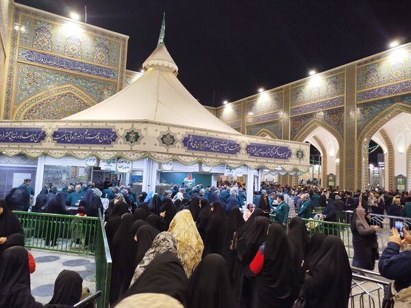 چراغانی دل‌ها در جوار بارگاه رضوی به مناسبت میلاد مولای متقیان  