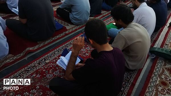 قرائت دعای عرفه در مسجد جامع  نیشابور-۲
