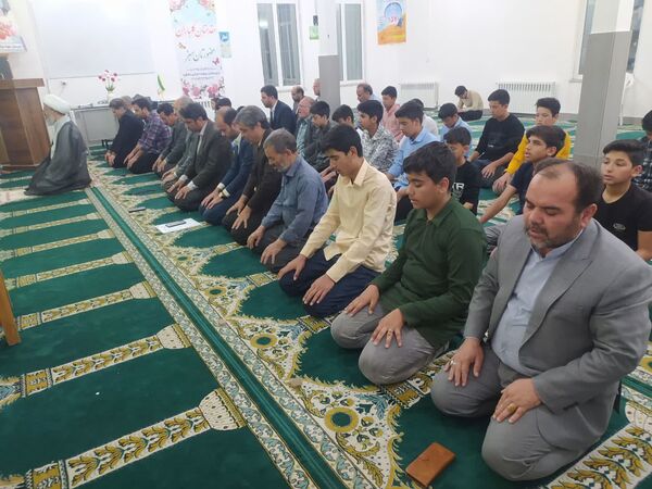 برگزاری کلاس سیری در نهج البلاغه در دبیرستان نمونه دانش کاشمر