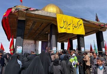 بدرقه لاله سرخ ناوچه دنا در آباده