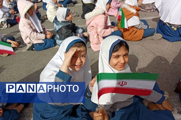 طنین زنگ انقلاب در مدارس شهرستان شهریار 