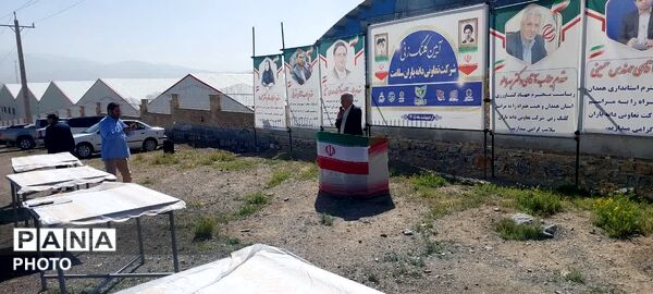 کلنگ‌زنی واحد سورت و بسته‌بندی گردوی تویسرکان با حضور مسئولان استانی و شهرستانی