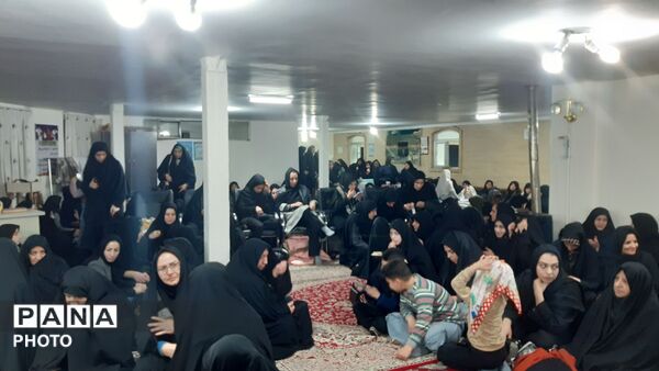 نوگلان سرابی در مراسم سوگواره رهبر شهید و شهدای دانش‌آموز