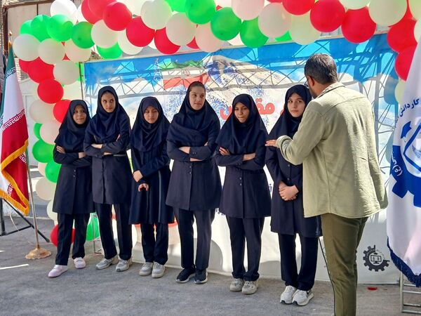  آیین تجدید میثاق دانش‌آموزان هنرستان امام حسن مجتبی (ع) با شهدای غواص دریادل