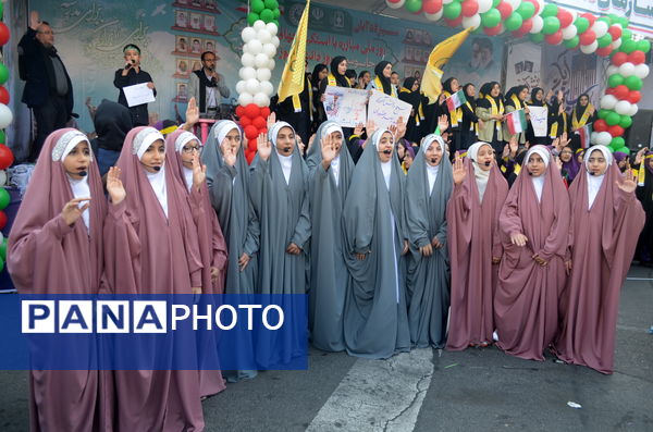 راهپیمائی باشکوه 13 آبان در تهران