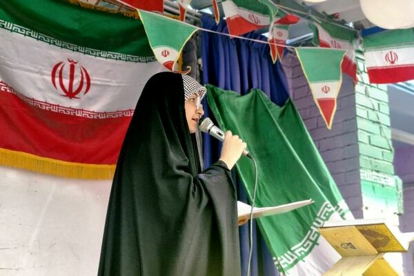 سالروز پیروزی انقلاب اسلامی در دبستان حافظ یک
