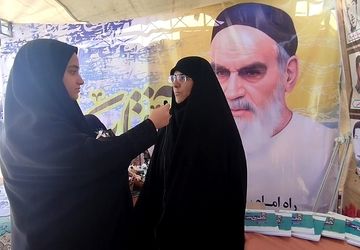 شجاعت و ایستادگی از ویژگی‌های بارز امام راحل(ره) بود