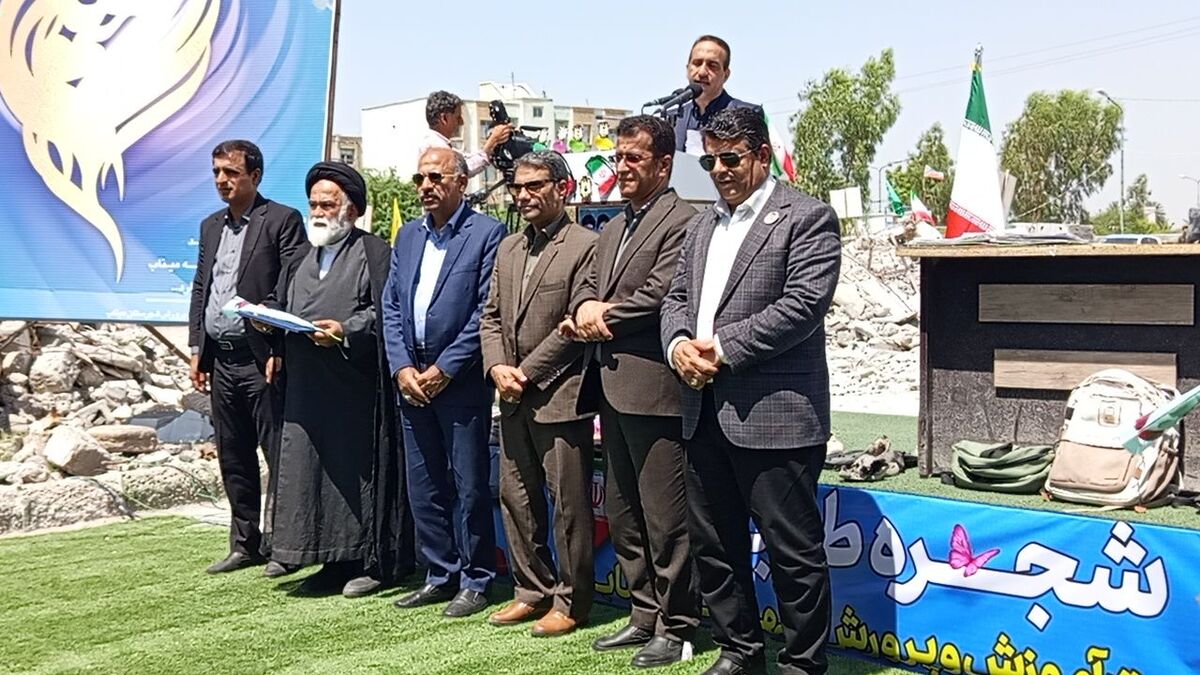 بیش از پنج هزار شهید معلم در کشور نشان‌دهنده نقش محوری فرهنگیان در دفاع از میهن است