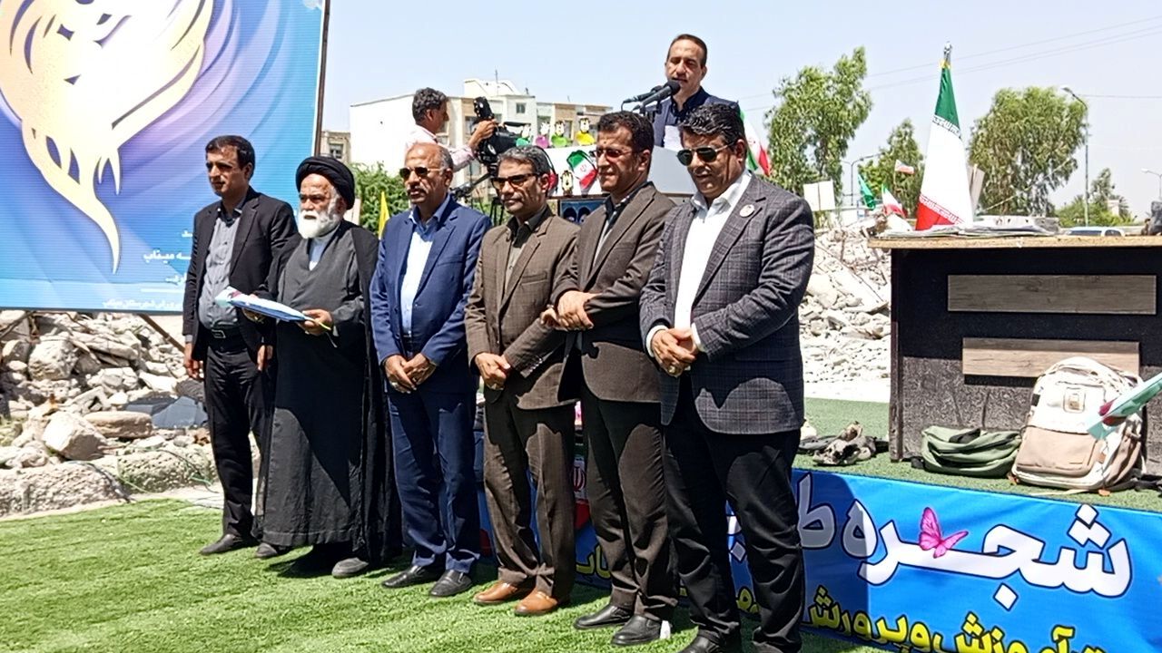 بیش از پنج هزار شهید معلم در کشور نشان‌دهنده نقش محوری فرهنگیان در دفاع از میهن است