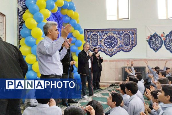 ترنم انتظار در مدارس پیشوا