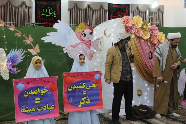 افطار روزه اولی‌ها در هیئت رضوی