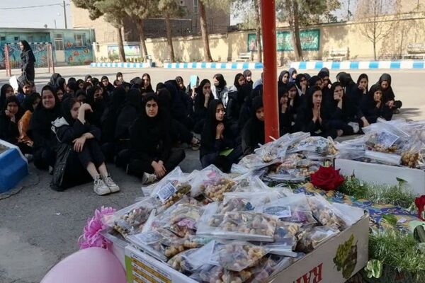 جشن میلاد باسعادت حضرت زینب کبری (س) و روز پرستار در دبیرستان شهید مجید دهنوی نیشابور