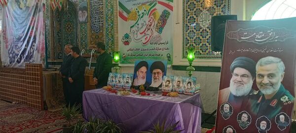برگزاری آیین گلباران تمثال امام خمینی (ره) در تربت جام 