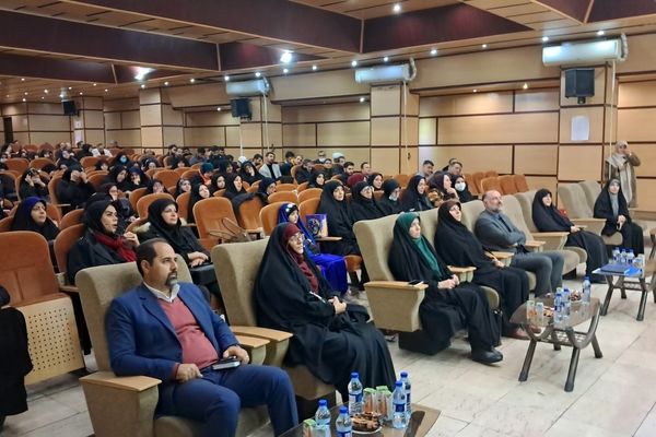 بسته «ایرانمون» ابزاری فناورانه برای کیفیت‌بخشی به تربیت نسل امروز است