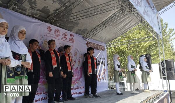  نقش‌آفرینی اعضای سازمان دانش‌آموزی در همایش بزرگ جاماندگان اربعین