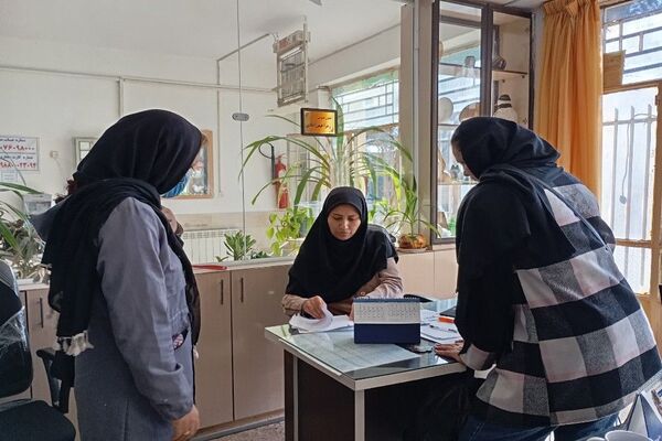 ارائه بیلان ترم اول و عملکرد تحصیلی دانش‌آموزان دبیرستان شهید مجید دهنوی نیشابور