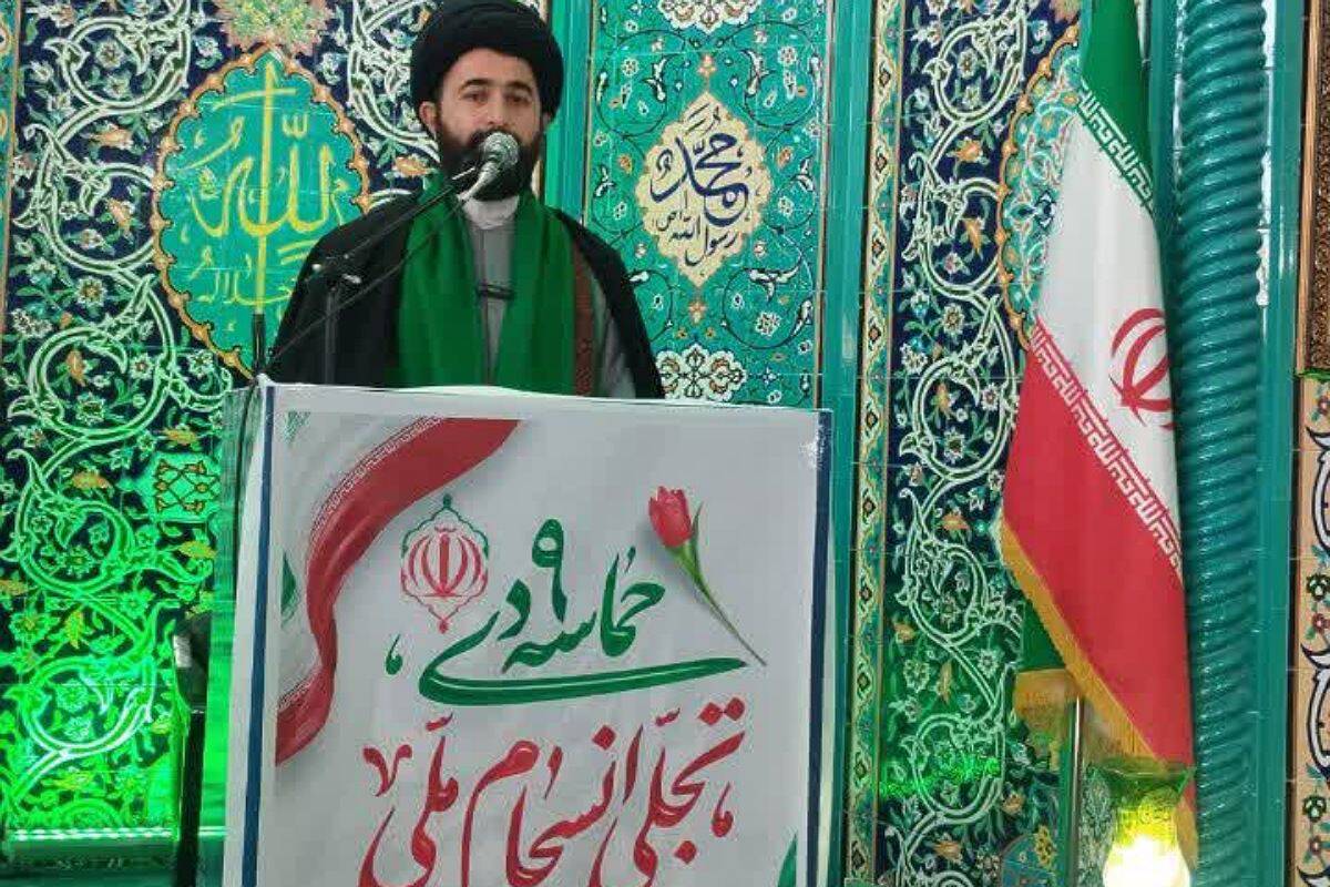 نماز جمعه فیروزکوه میزبان میزهای خدمت و ایستگاه سلامت
