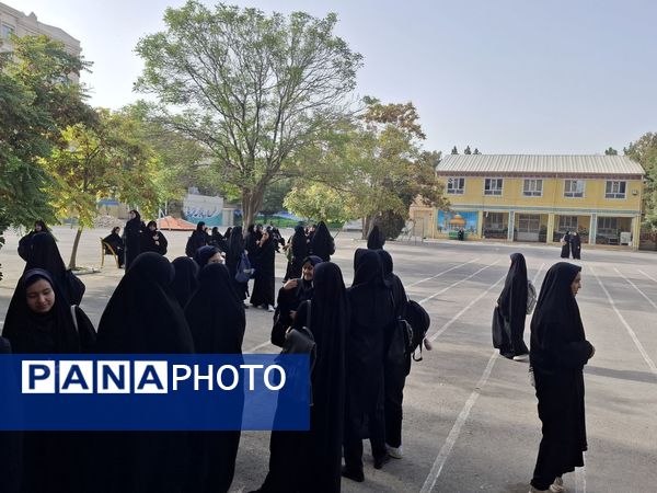 کلاس‌های پیش نیاز سال تحصیلی در مدرسه شاهد تقوا پیشگان 