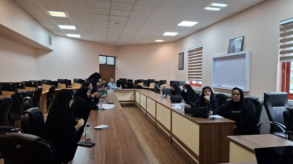 کارگاه توانمندسازی مدیران مدارس ابتدایی در ناحیه 6 مشهد