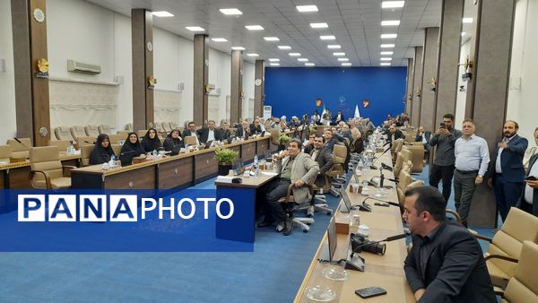 تماشای کشتی المپیک در استانداری مازندران با حضور وزیر آموزش و پرورش