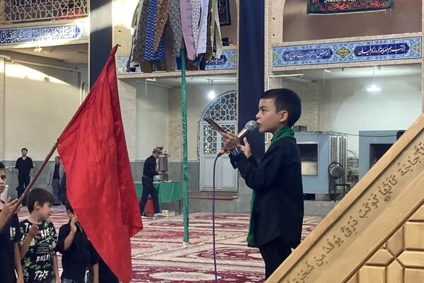احلی من العسل؛ تجلی عشق نوجوانان به امام  حسین(ع)