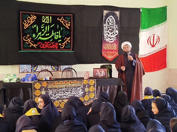 لحظات فاطمی در مدرسه شهید قنبری لاله تبریز