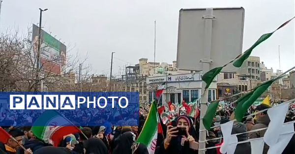 راهپیمایی باشکوه ۲۲ بهمن در مشهد مقدس