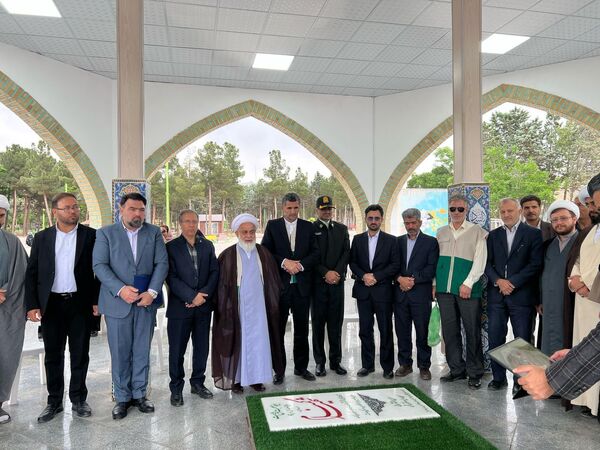 خادمین امام رضا(ع) با شهدا بیعت کردند 