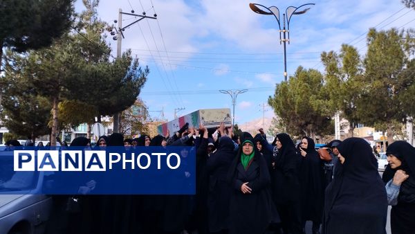 تشیع پیکر شهدای‌گمنام در زیر‌کوه