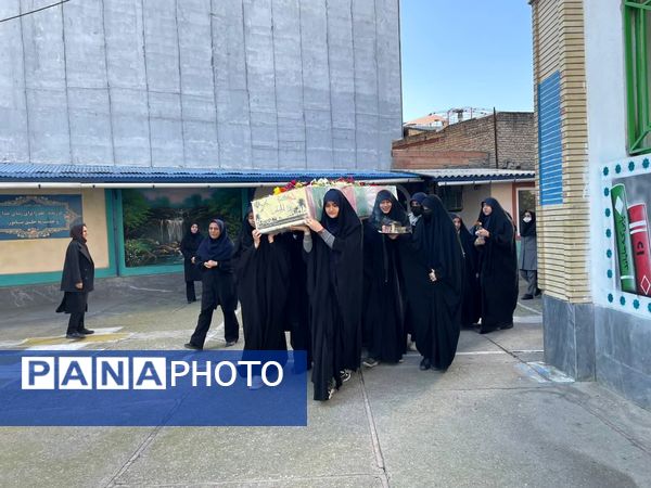 استقبال از شهید خوشنام در دبیرستان شاهد ساری 