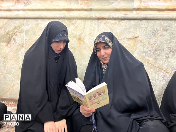 شبی پر از معنویت در امامزاده هادی ساوجبلاغ در شب‌های رمضان 