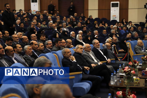 تکریم سازندگان فردای ایران