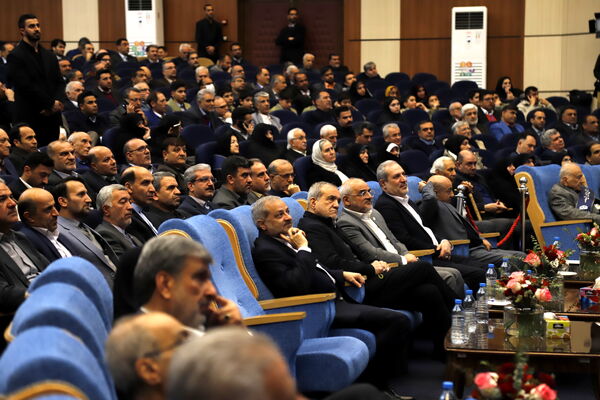 تکریم سازندگان فردای ایران