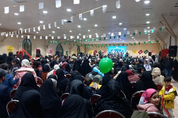 پیشوا غرق در نور و شادی؛ جشن میلاد حضرت مهدی (عج)