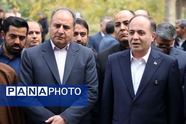 حضور وزیر کشاورزی در مراسم صبحگاهی هنرستان کشاورزی تبریز