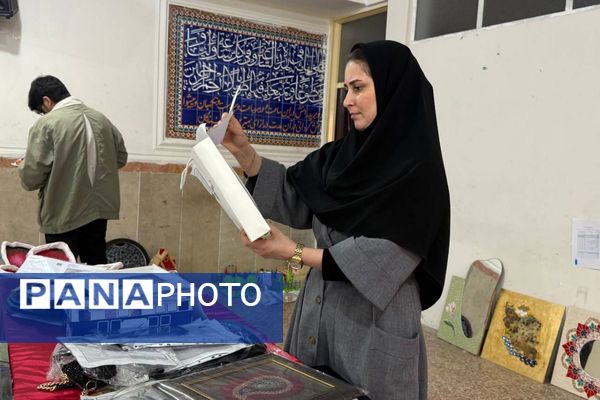 مسابقات فرهنگی و هنری  در دبیرستان شهید تاجیک بهارستان دو