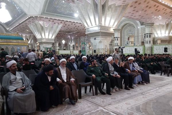 تجدید میثاق مربیان عقیدتی، هادیان سیاسی و فعالان عرصه جهاد تبیین در سپاه پاسداران و بسیج کشور با آرمان‌های بنیانگذار جمهوری اسلامی در حرم امام خمینی (ره)