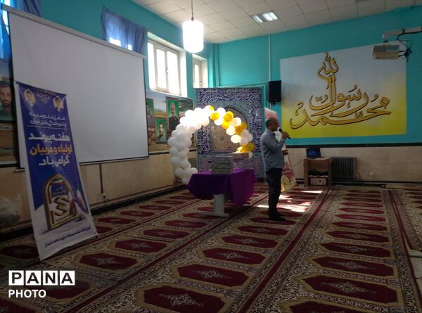 انتخابات انجمن اولیا و مربیان و تجلیل از اعضای انجمن سال گذشته
