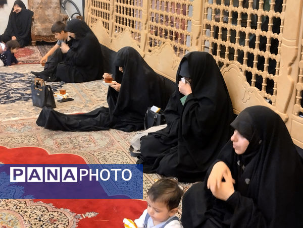 محفل شعرخوانی نخبگان ادبی با حضور مشاور رئیس‌جمهور شهید در قم