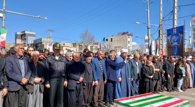 حماسه ای از جنس عشق و ایثار، کامیاران میزبان پیکر پاک شهیدان والامقام؛ سید مجید علیزاده، فرزاد ویسی 