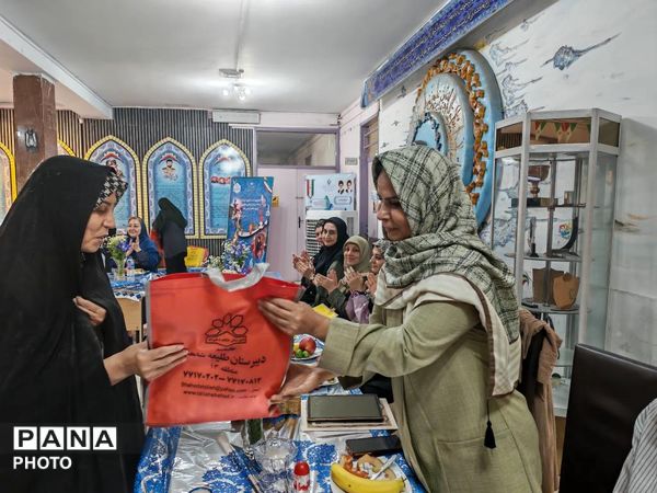 میزبانان فیزیکی، مهمانان مجازی، قاب‌بندی نوین هفته معلم در طلیعه شاهد