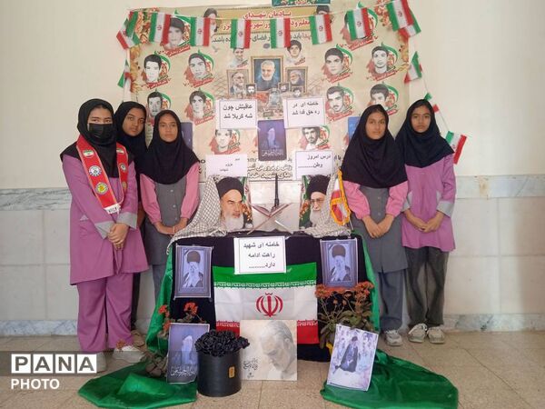 فضای سازی معنوی مدرسه «شهید خدادادی ۱ » در بزرگداشت شهادت رهبر معظم انقلاب