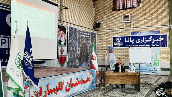 آموزش مقدماتی خبرنگاری پسران کرمان در آموزشگاه پیامبر اعظم(ص)