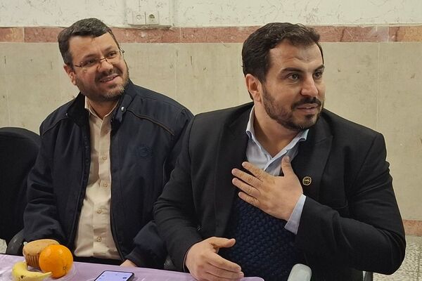 جلسه شورای دبیران در مدرسه جوادالائمه بهارستان ۲
