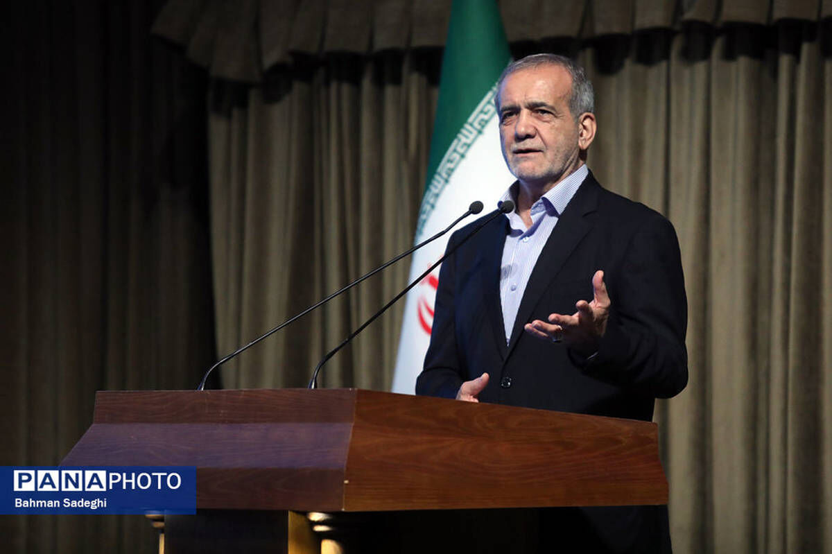 رئیس جمهور در اجلاس روسای دانشگاه‌ها و دانشکده‌های علوم پزشکی سراسر کشور حضور یافت