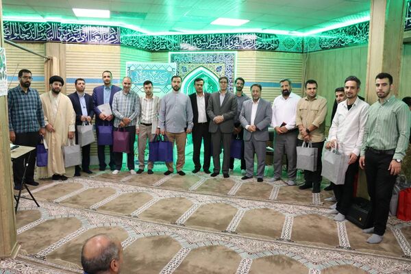 تجلیل از ۴۰ معلم برگزیده قرآن و عترت منطقه ۱۴ تهران در جشن باشکوه غدیر