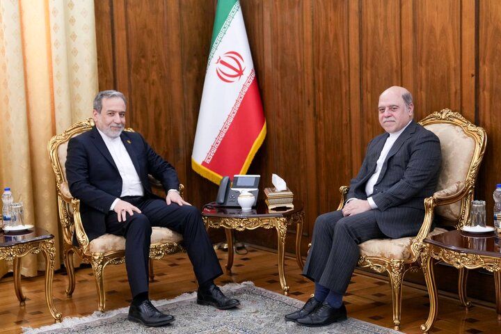 دیدار سفیر ایران در نیوزلند با عراقچی